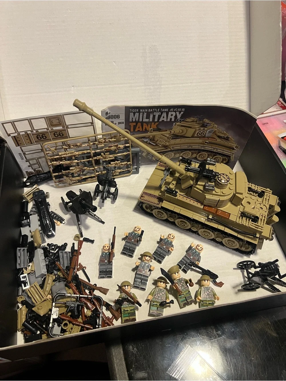 Military Tiger Main Battle Tank building block set, model G6006.